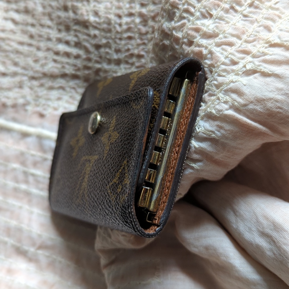 Authentic LV Key/Card Case - Picture 10 of 11